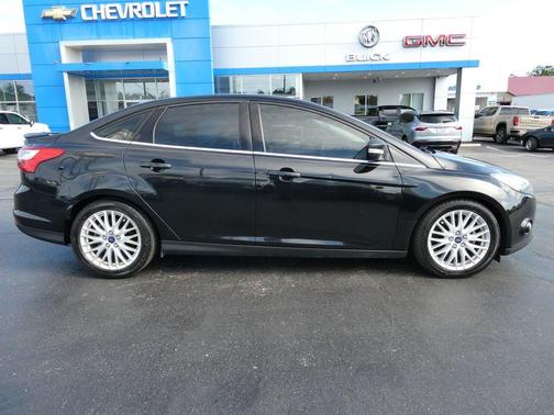 Tuxedo Black Metallic 2014 Ford Focus Titanium