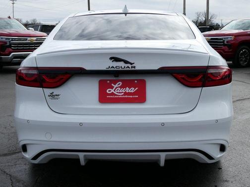 2024 Jaguar XF R-Dynamic SE