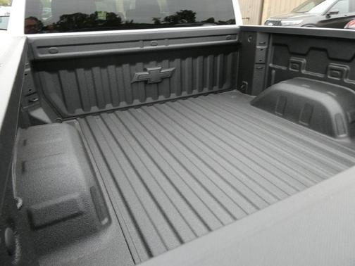 Summit White 2026 Chevrolet Silverado 1500 RST