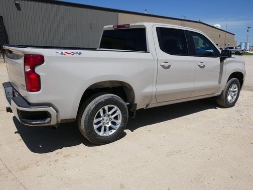White Sand 2026 Chevrolet Silverado 1500 RST