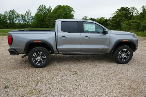 2025 GMC Canyon AT4