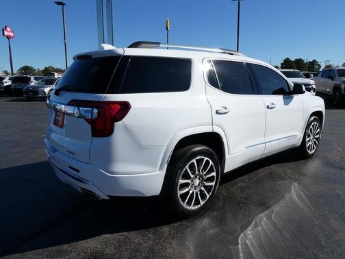 2021 GMC Acadia Denali