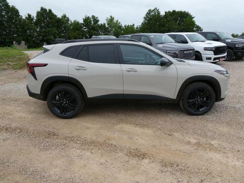 White Sand 2026 Chevrolet Trax ACTIV