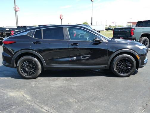 Ebony Twilight Metallic 2024 Buick Envista Preferred