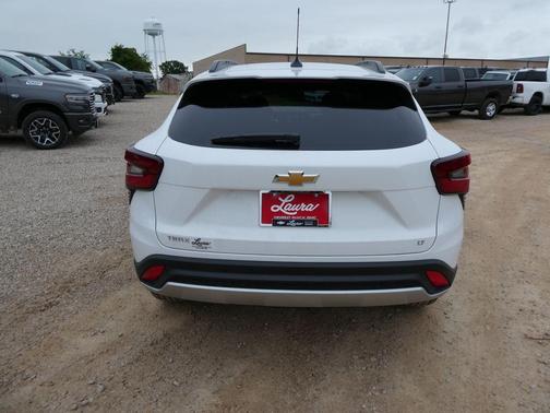 Summit White 2026 Chevrolet Trax LT