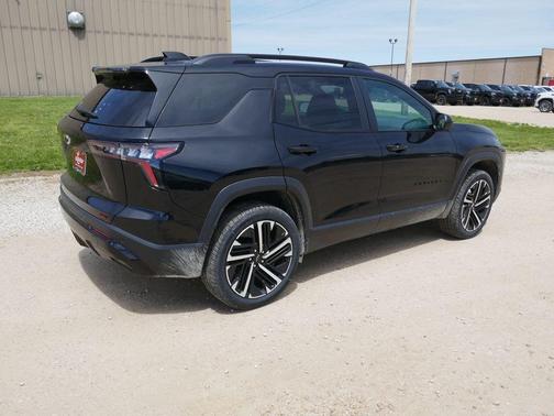 Mosaic Black Metallic 2026 Chevrolet Equinox RS