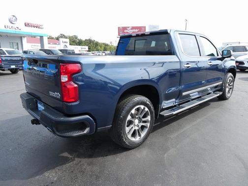 2022 Chevrolet Silverado 1500 High Country