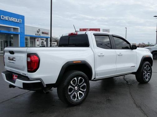 2024 GMC Canyon AT4