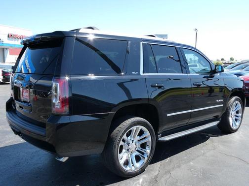 Onyx Black 2017 GMC Yukon SLT