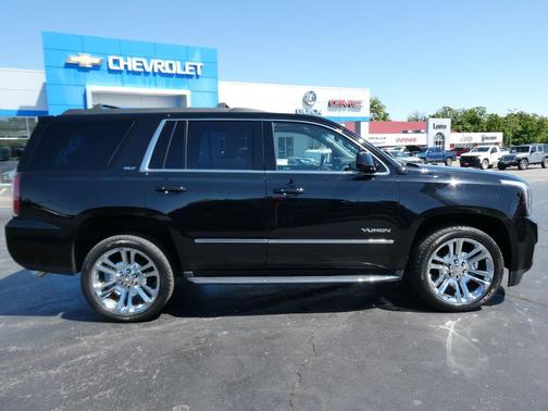Onyx Black 2017 GMC Yukon SLT