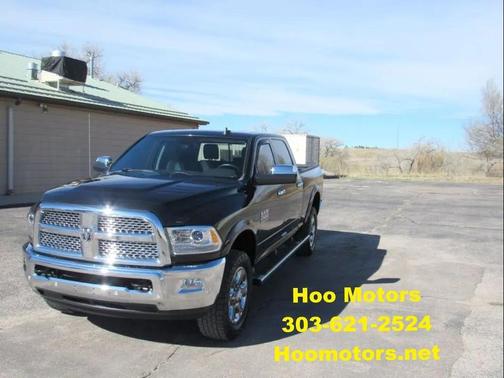 Brilliant Black Crystal Pearlcoat 2018 RAM 2500 Laramie Crew Cab 4x4 6'4' Box