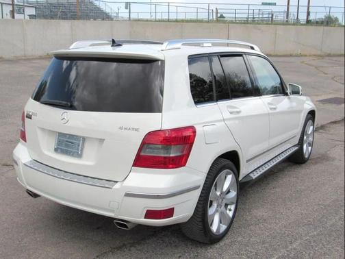 Arctic White 2010 Mercedes-Benz GLK-Class GLK 350 4MATIC