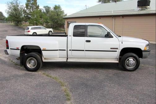 Bright White Clear Coat 1999 Dodge Ram 3500 Quad Cab DRW