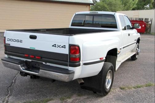 Bright White Clear Coat 1999 Dodge Ram 3500 Quad Cab DRW