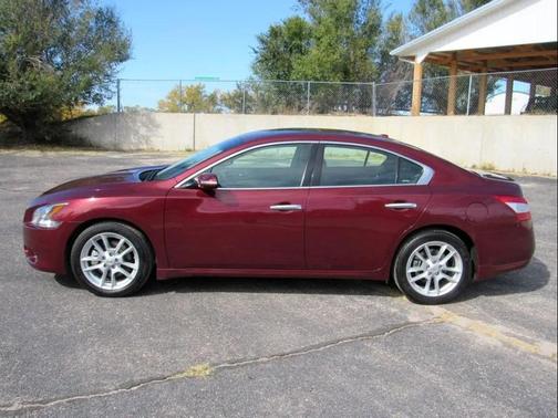 2010 Nissan Maxima SV