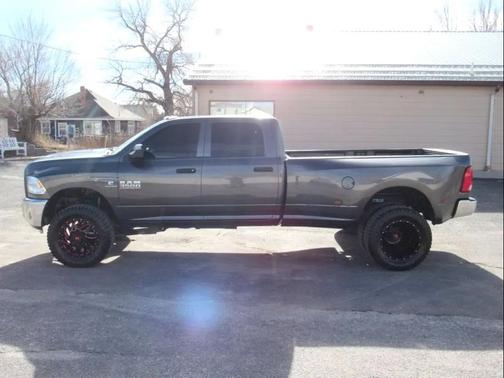 2018 RAM 3500 Tradesman Crew Cab 4x4 8' Box