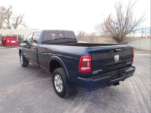 2021 RAM 3500 Laramie Crew Cab 4x4 8' Box