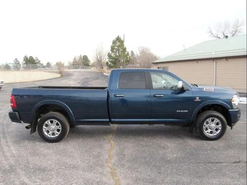 2021 RAM 3500 Laramie Crew Cab 4x4 8' Box