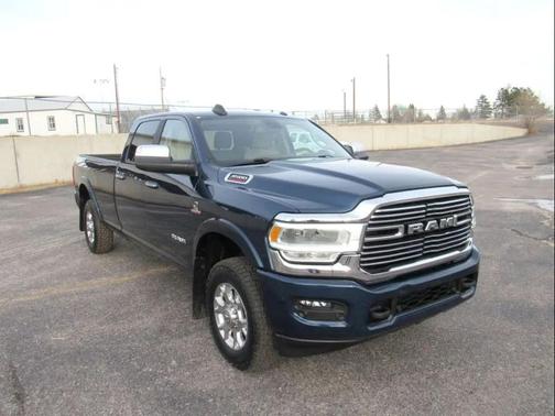 2021 RAM 3500 Laramie Crew Cab 4x4 8' Box