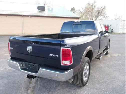 True Blue Pearlcoat 2018 RAM 2500 Laramie Crew Cab 4x4 8' Box