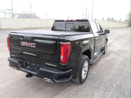 Onyx Black 2022 GMC Sierra 1500 Denali