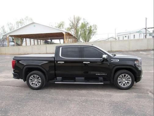 Onyx Black 2022 GMC Sierra 1500 Denali