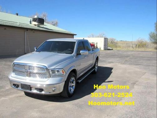 Bright Silver Metallic Clearcoat 2017 RAM 1500 Laramie