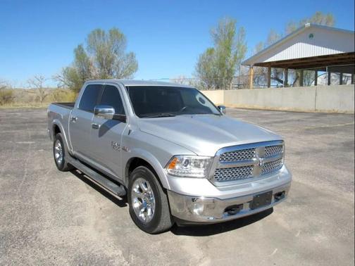 Bright Silver Metallic Clearcoat 2017 RAM 1500 Laramie