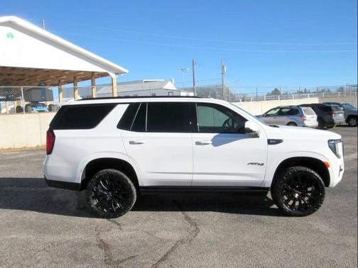 2021 GMC Yukon 4WD AT4