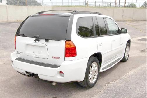 Summit White 2008 GMC Envoy Denali