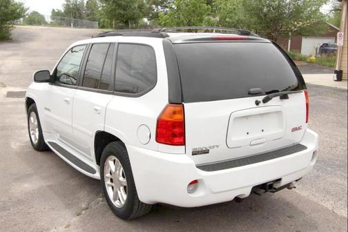 Summit White 2008 GMC Envoy Denali