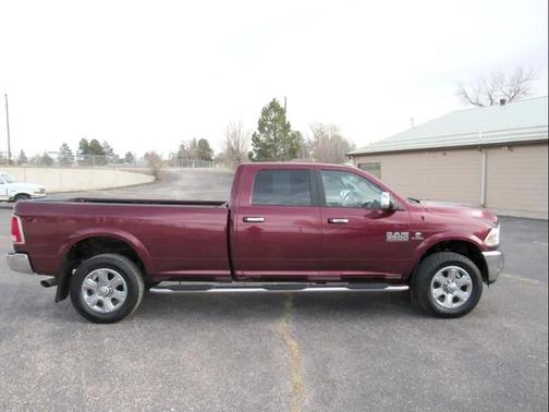 2018 RAM 3500 Laramie Crew Cab 4x4 8' Box