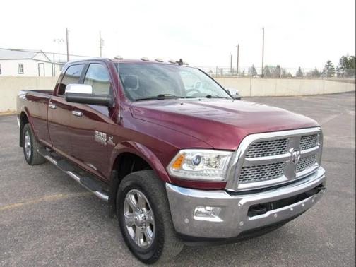 2018 RAM 3500 Laramie Crew Cab 4x4 8' Box