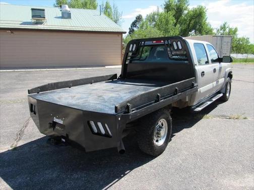 2004 Chevrolet Silverado 2500 LS H/D Crew Cab