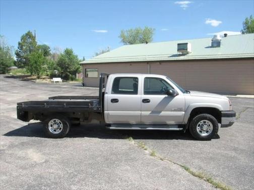2004 Chevrolet Silverado 2500 LS H/D Crew Cab
