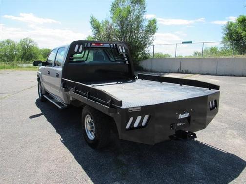 2004 Chevrolet Silverado 2500 LS H/D Crew Cab