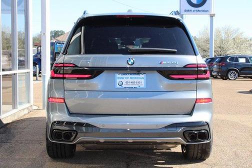 2025 BMW X7 M60i