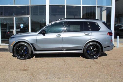 2025 BMW X7 M60i