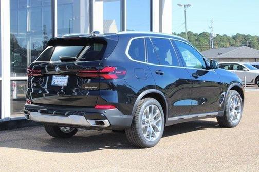 Black Sapphire Metallic 2026 BMW X5 sDrive40i