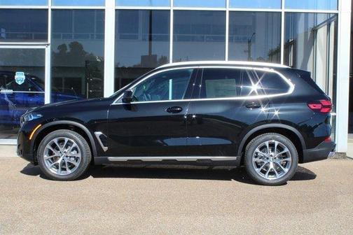 Black Sapphire Metallic 2026 BMW X5 sDrive40i