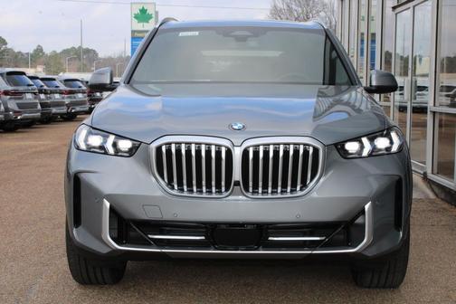 Skyscraper Grey Metallic 2026 BMW X5 sDrive40i