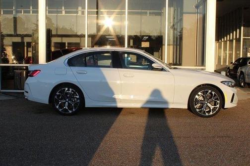 Alpine White 2026 BMW 330 330i