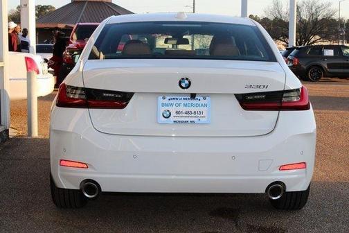 Alpine White 2026 BMW 330 330i