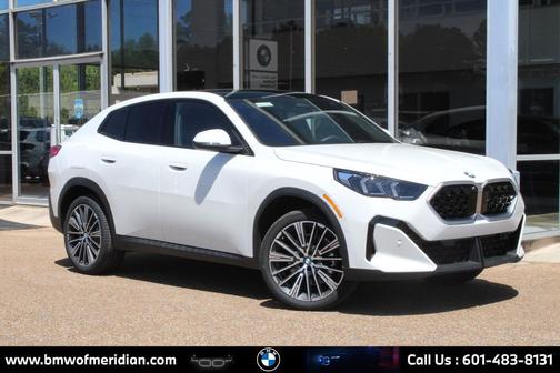 Alpine White 2026 BMW X2 xDrive28i