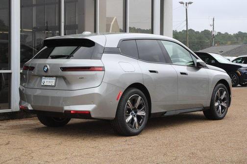 2026 BMW iX xDrive45