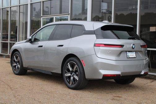 2026 BMW iX xDrive45