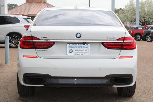 2016 BMW 750 i xDrive