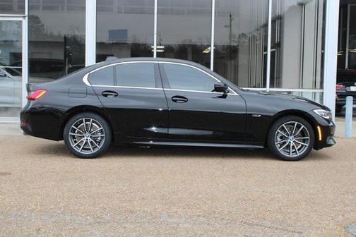 2022 BMW 330e iPerformance