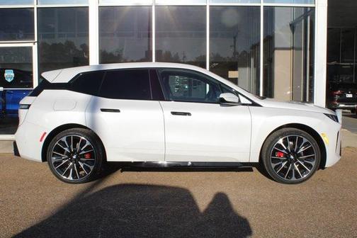 2026 BMW iX xDrive60