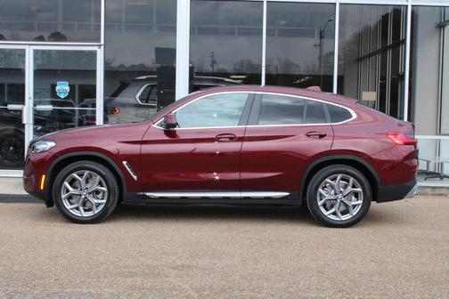 2025 BMW X4 xDrive30i